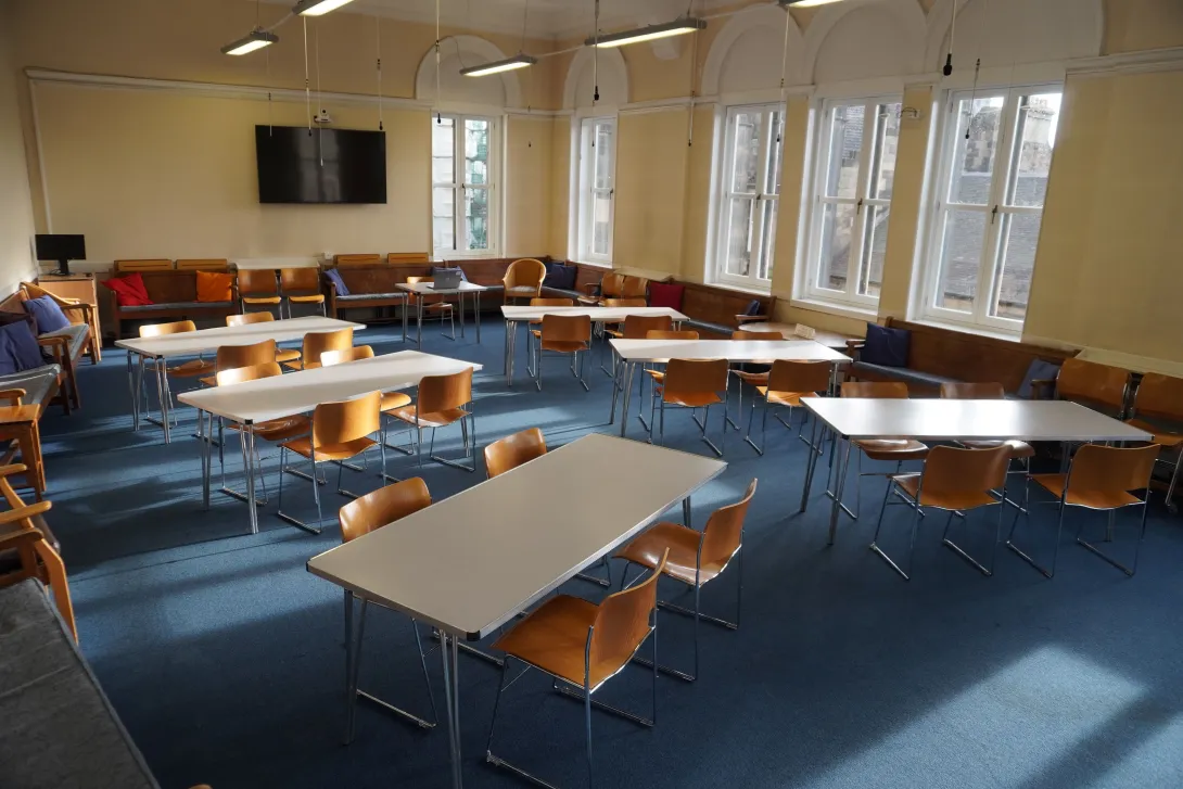 Meeting Room - cabaret layout